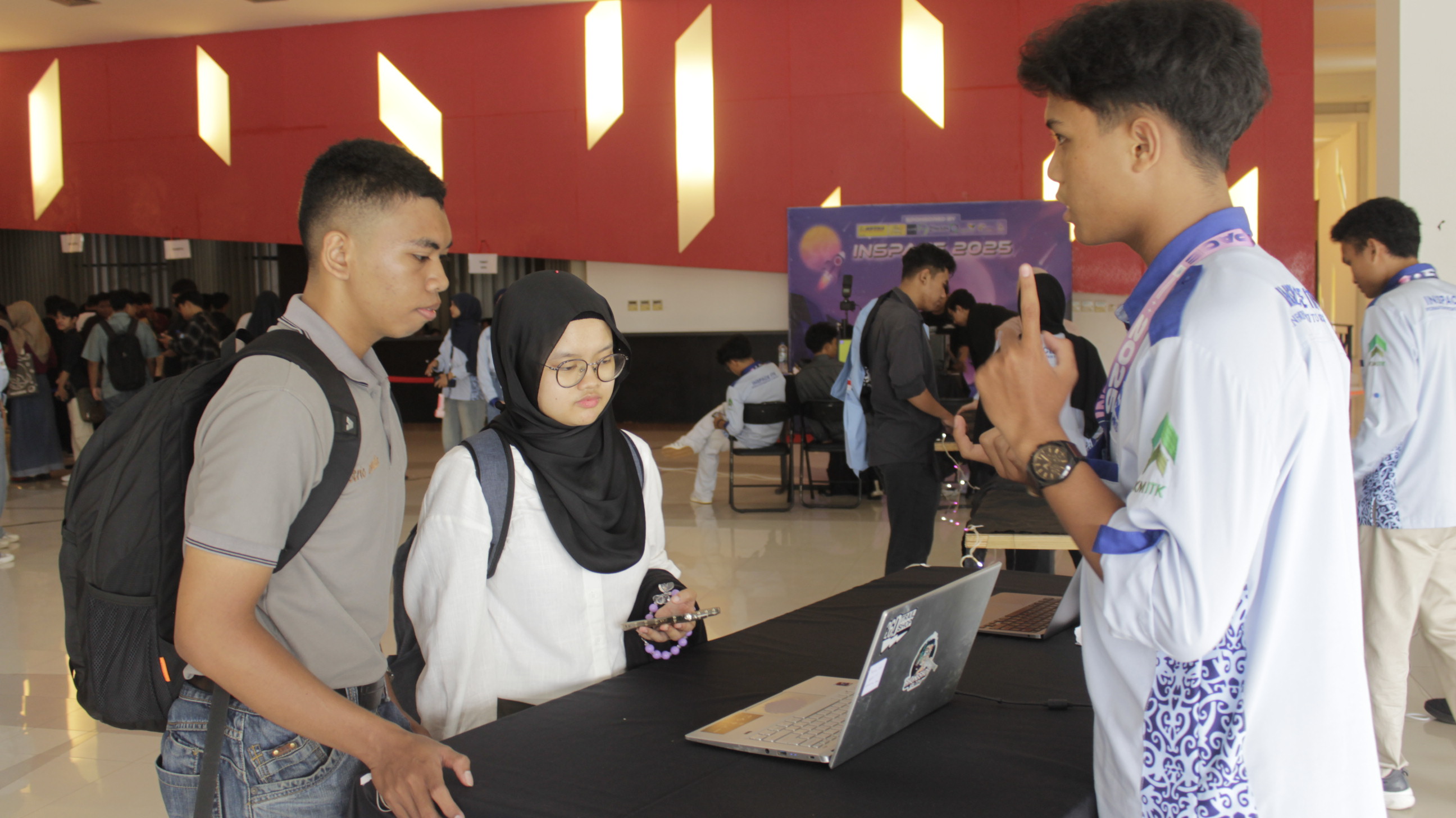 pameran inspace